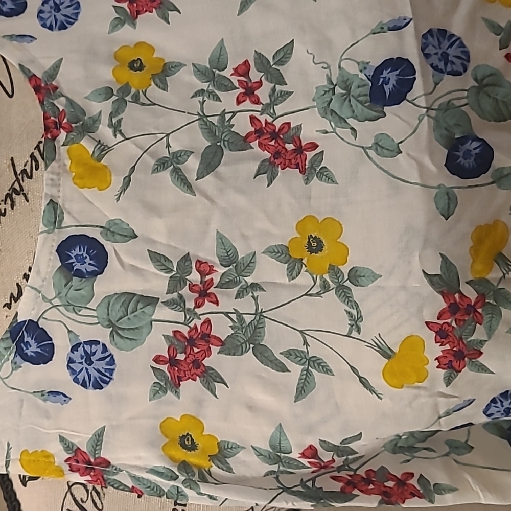 Old Navy Floral Print Tank Top Size M - Picture 5 of 8